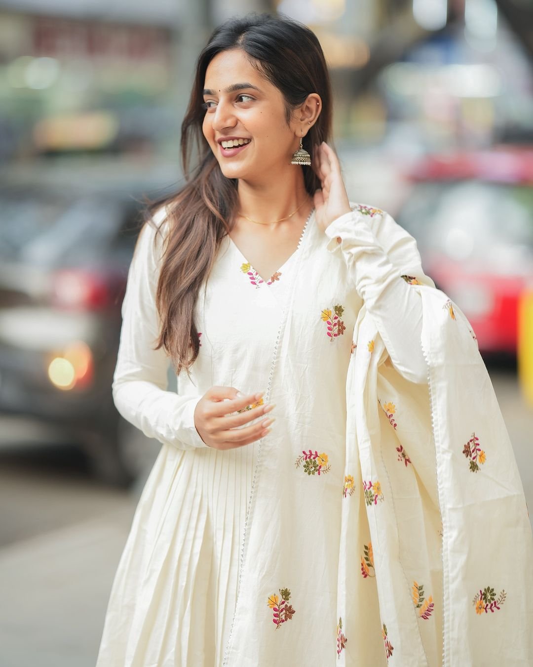 White Pure Cotton Handwork Suit Set